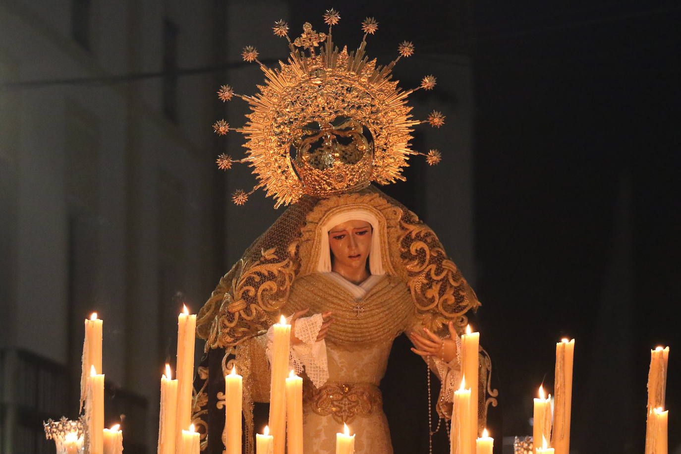Fotos: Jerez vuelve a enmudecer ante Jesús Orando en el Huerto y Nuestra Señora del Silencio en una nueva noche de Martes Santo