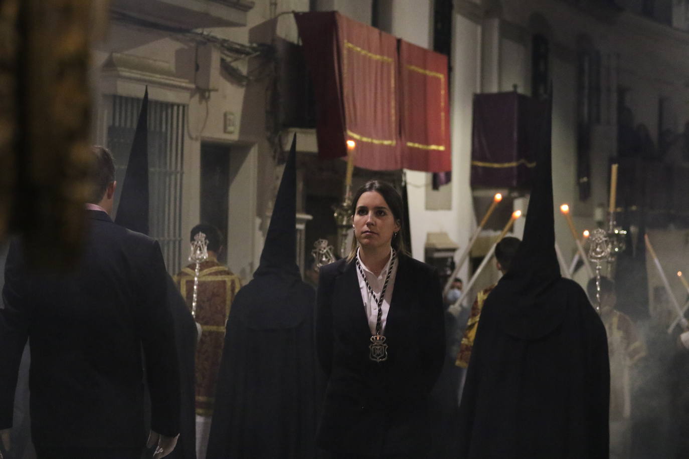 Fotos: Jerez vuelve a enmudecer ante Jesús Orando en el Huerto y Nuestra Señora del Silencio en una nueva noche de Martes Santo
