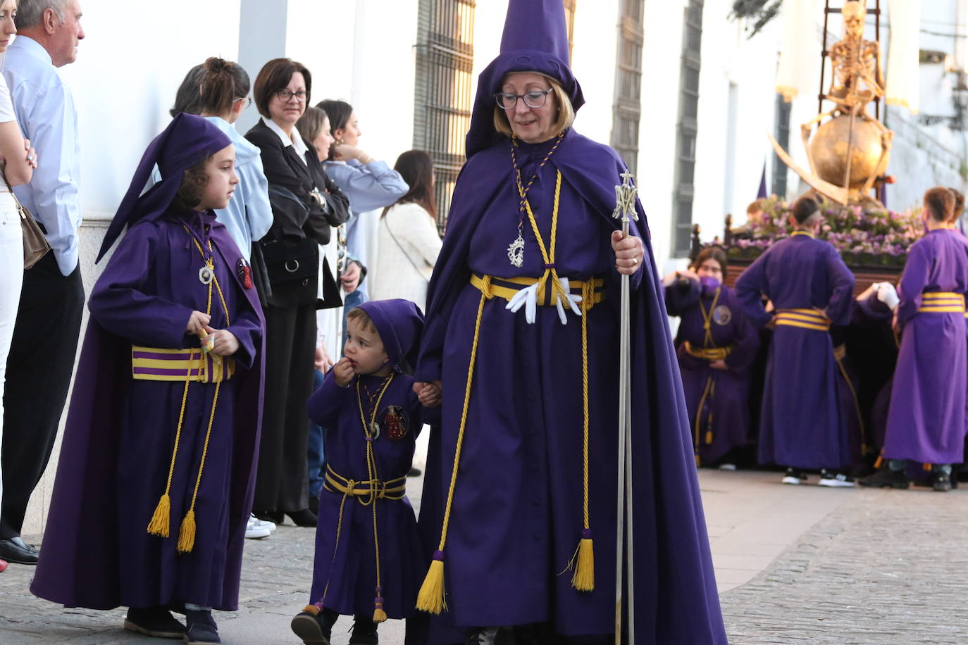 Fotos: El fervor envuelve la tarde de Viernes Santo en Jerez de los Caballeros