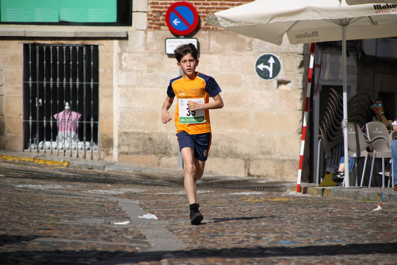 Fotos: Bruno Paixão y Anabel Benítez, vencedores de la XXIII Carrera Popular de Jerez de los Caballeros