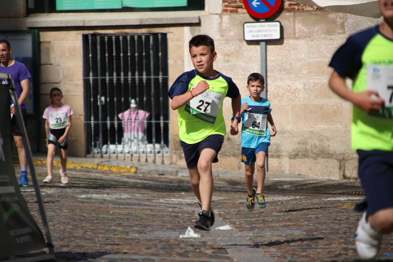 Fotos: Bruno Paixão y Anabel Benítez, vencedores de la XXIII Carrera Popular de Jerez de los Caballeros