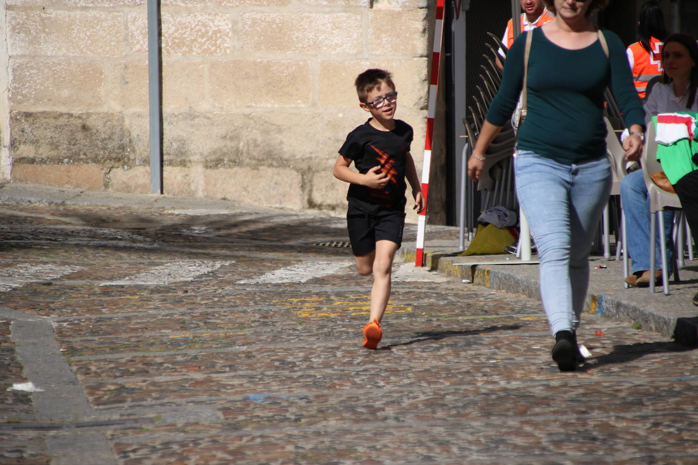 Fotos: Bruno Paixão y Anabel Benítez, vencedores de la XXIII Carrera Popular de Jerez de los Caballeros
