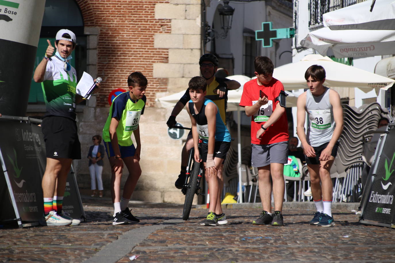 Fotos: Bruno Paixão y Anabel Benítez, vencedores de la XXIII Carrera Popular de Jerez de los Caballeros