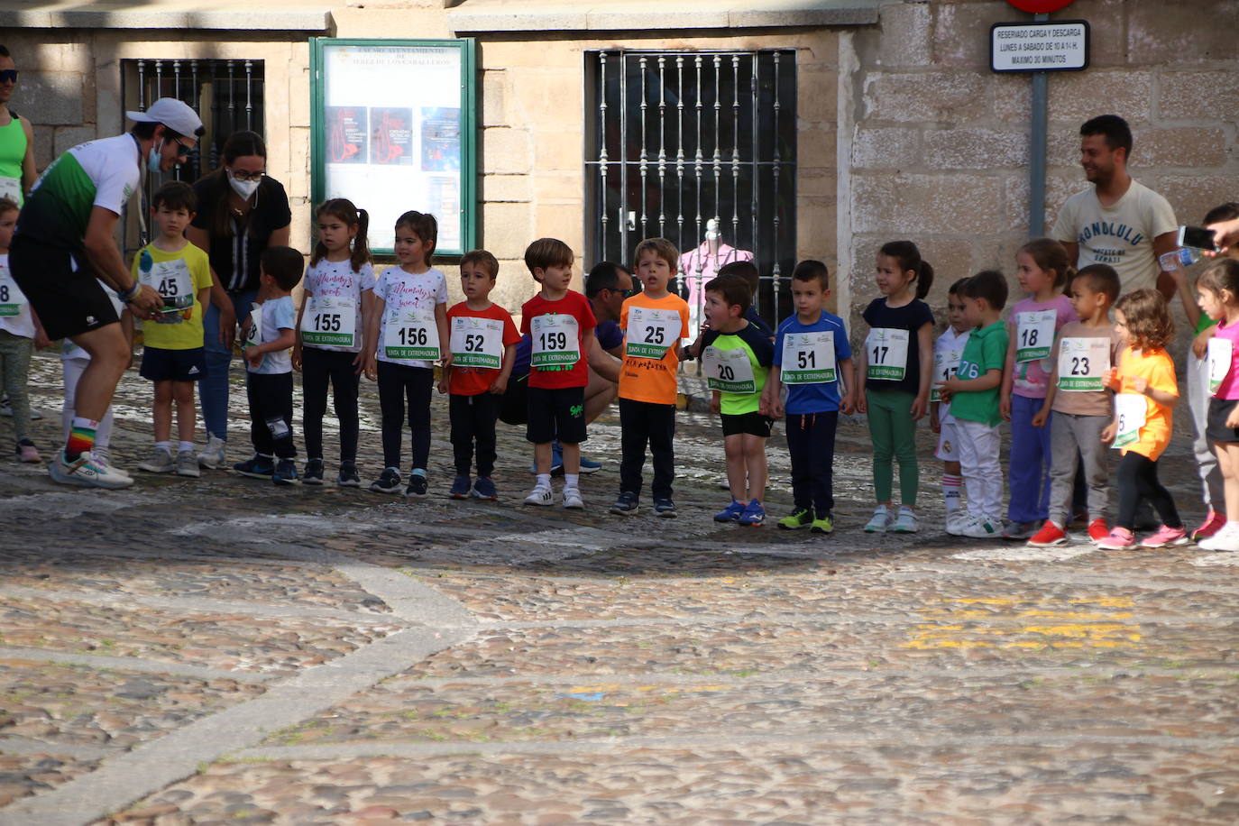 Fotos: Bruno Paixão y Anabel Benítez, vencedores de la XXIII Carrera Popular de Jerez de los Caballeros