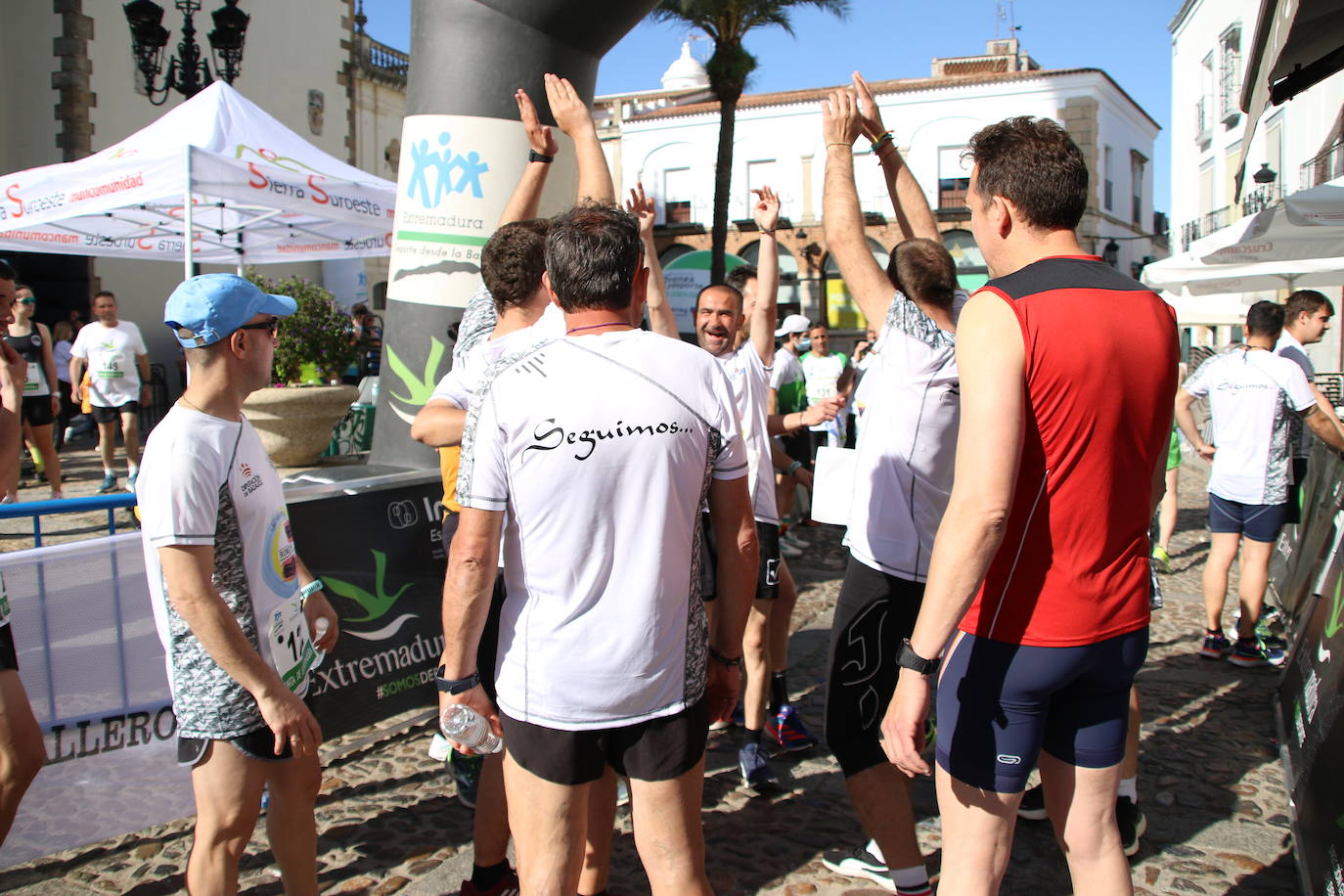 Fotos: Bruno Paixão y Anabel Benítez, vencedores de la XXIII Carrera Popular de Jerez de los Caballeros