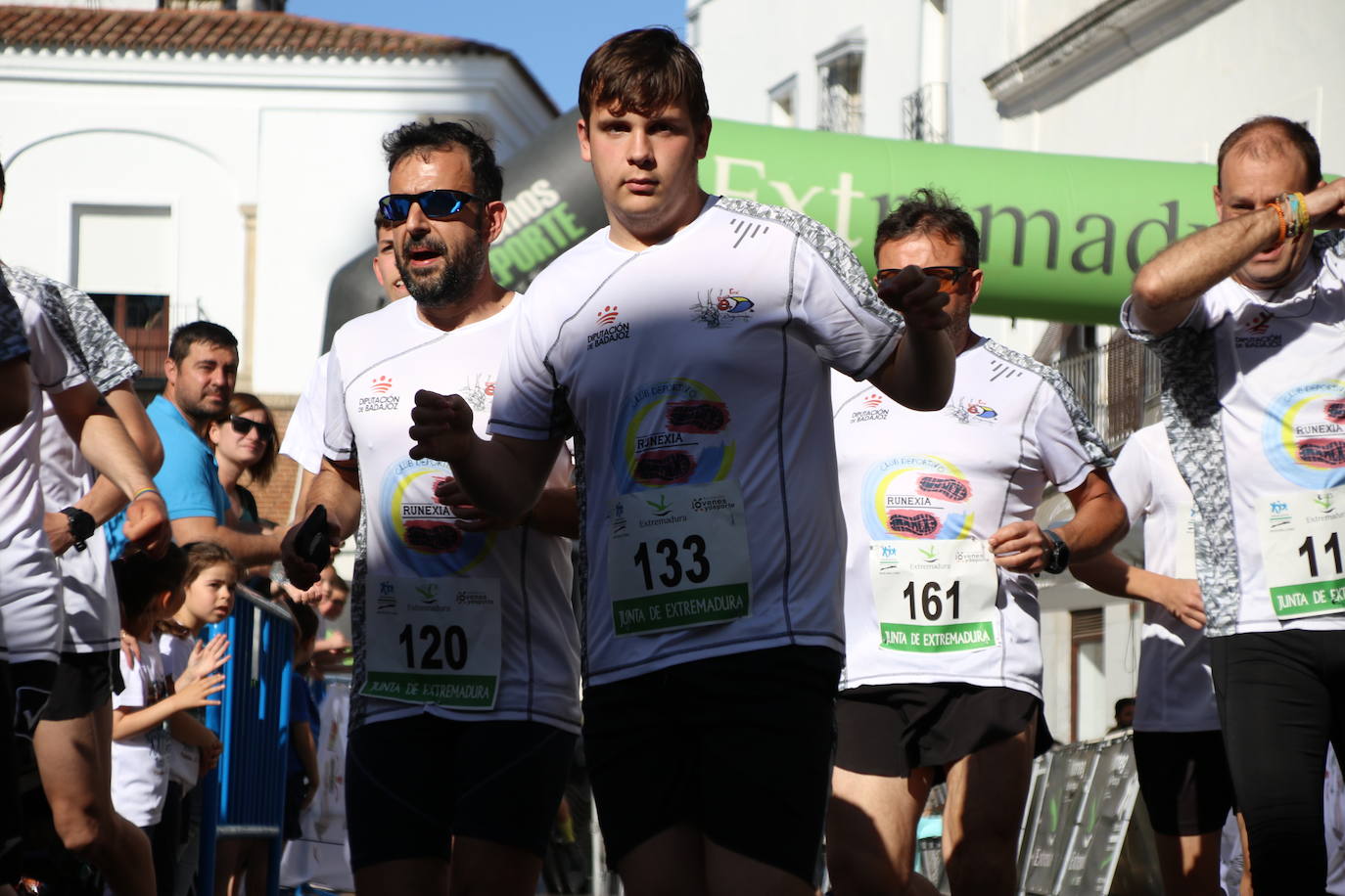 Fotos: Bruno Paixão y Anabel Benítez, vencedores de la XXIII Carrera Popular de Jerez de los Caballeros