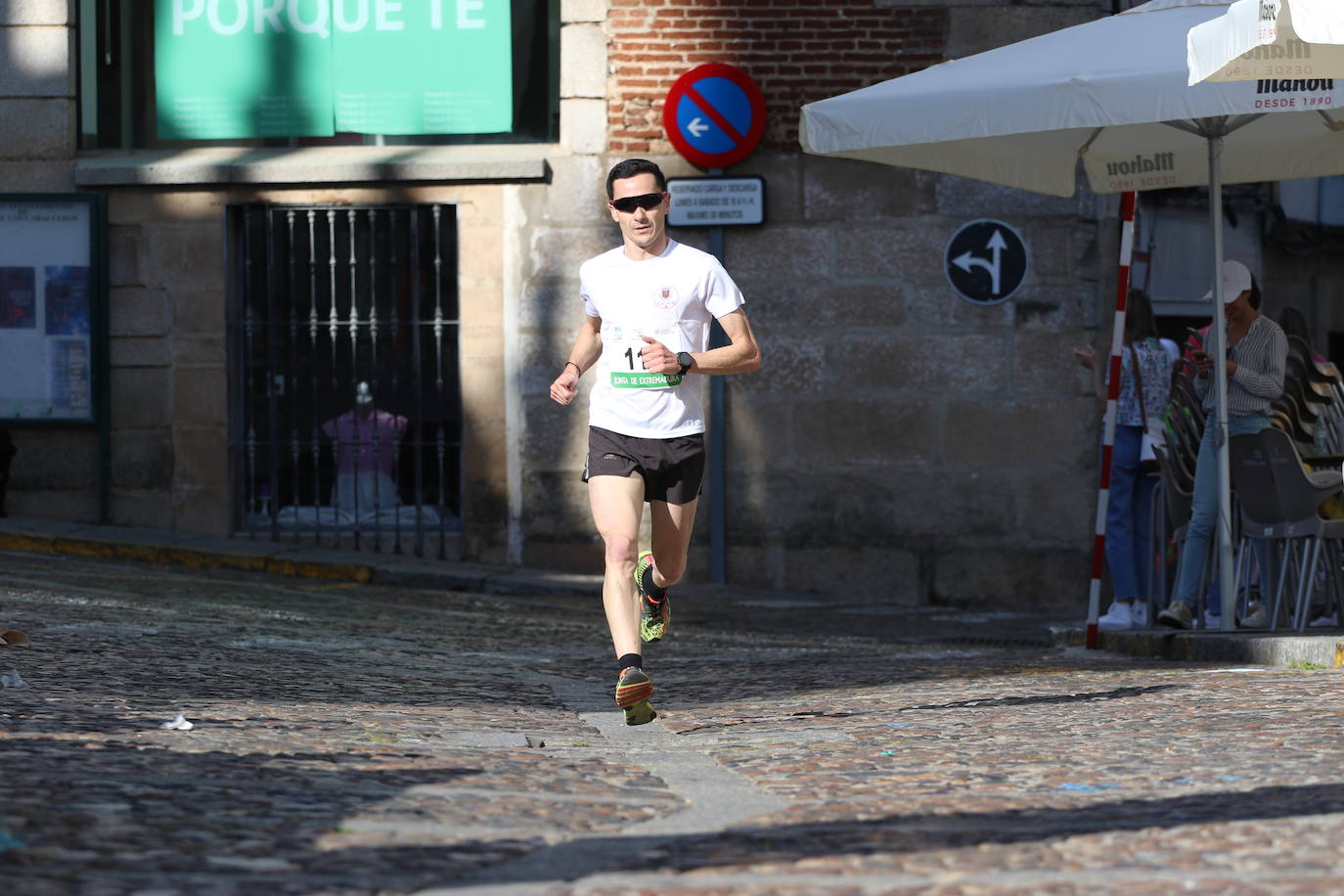 Fotos: Bruno Paixão y Anabel Benítez, vencedores de la XXIII Carrera Popular de Jerez de los Caballeros