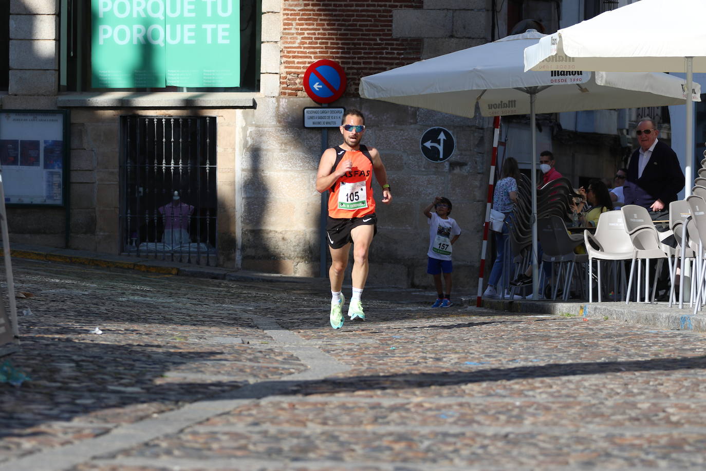 Fotos: Bruno Paixão y Anabel Benítez, vencedores de la XXIII Carrera Popular de Jerez de los Caballeros