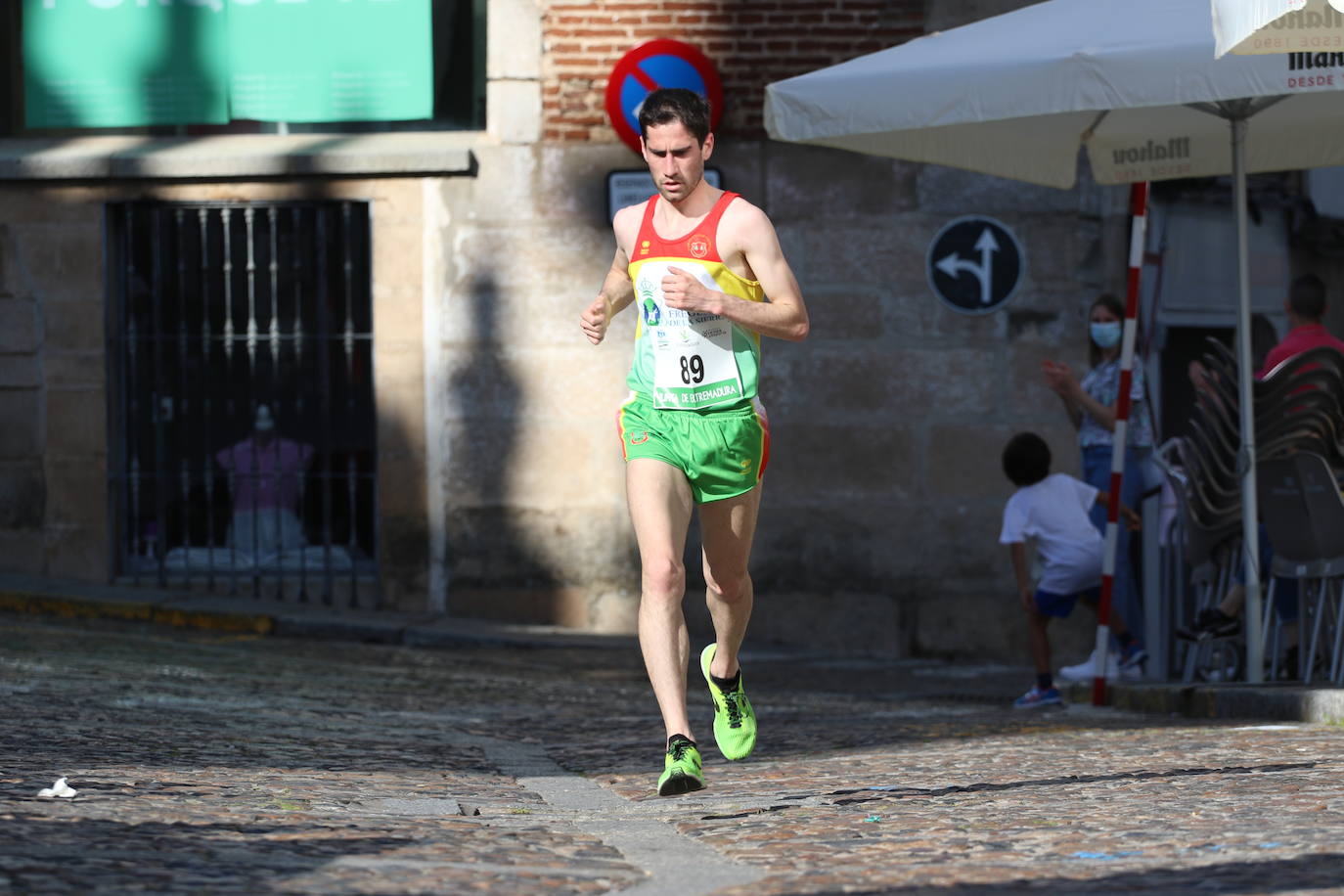 Fotos: Bruno Paixão y Anabel Benítez, vencedores de la XXIII Carrera Popular de Jerez de los Caballeros