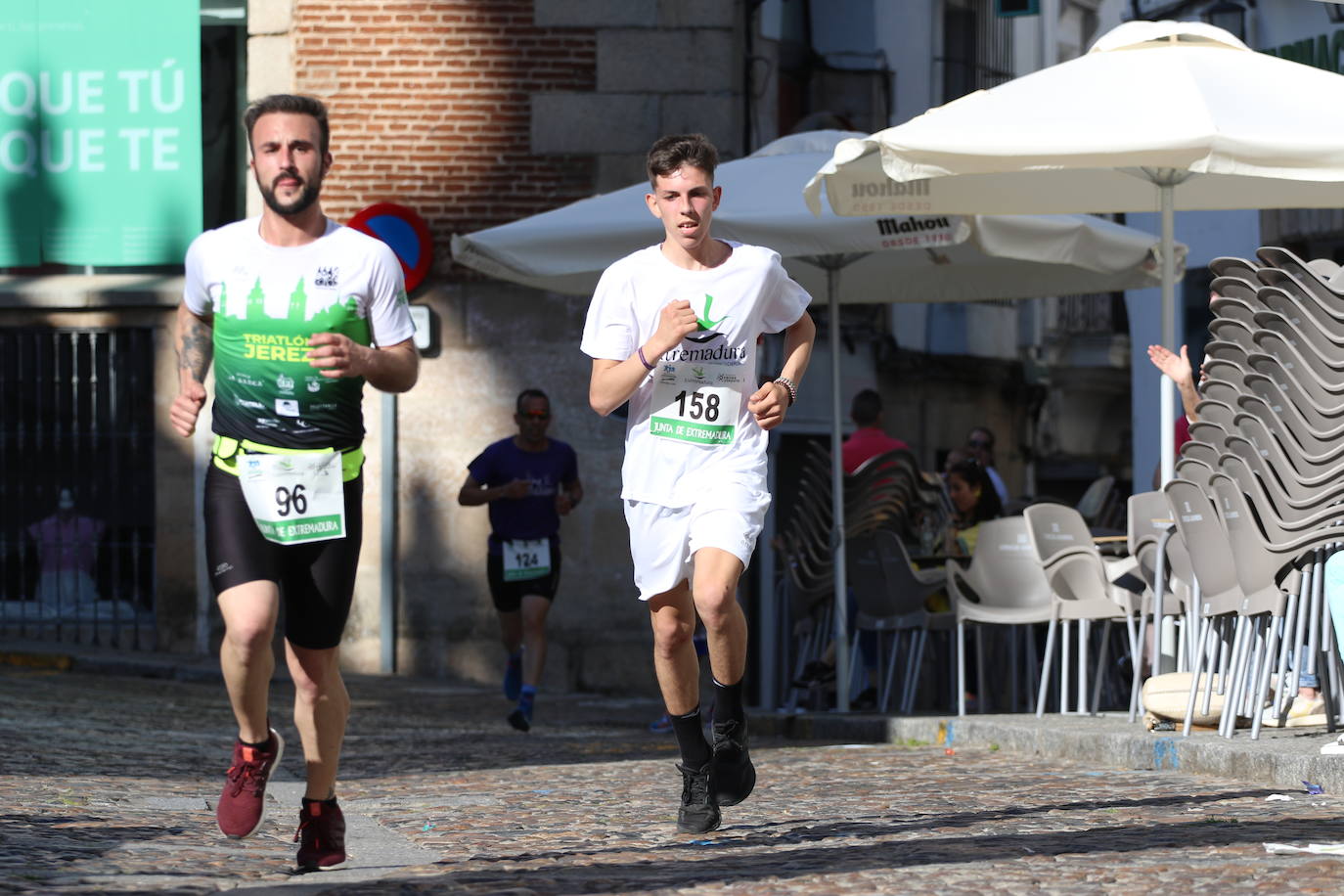 Fotos: Bruno Paixão y Anabel Benítez, vencedores de la XXIII Carrera Popular de Jerez de los Caballeros