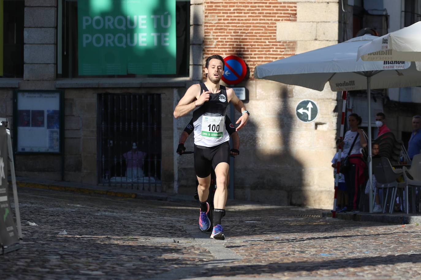 Fotos: Bruno Paixão y Anabel Benítez, vencedores de la XXIII Carrera Popular de Jerez de los Caballeros