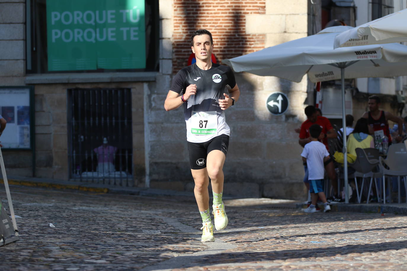 Fotos: Bruno Paixão y Anabel Benítez, vencedores de la XXIII Carrera Popular de Jerez de los Caballeros