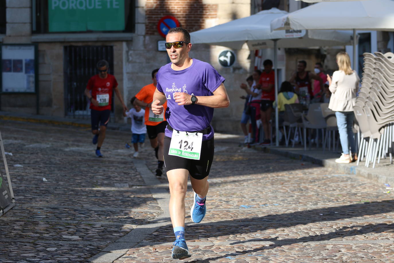 Fotos: Bruno Paixão y Anabel Benítez, vencedores de la XXIII Carrera Popular de Jerez de los Caballeros