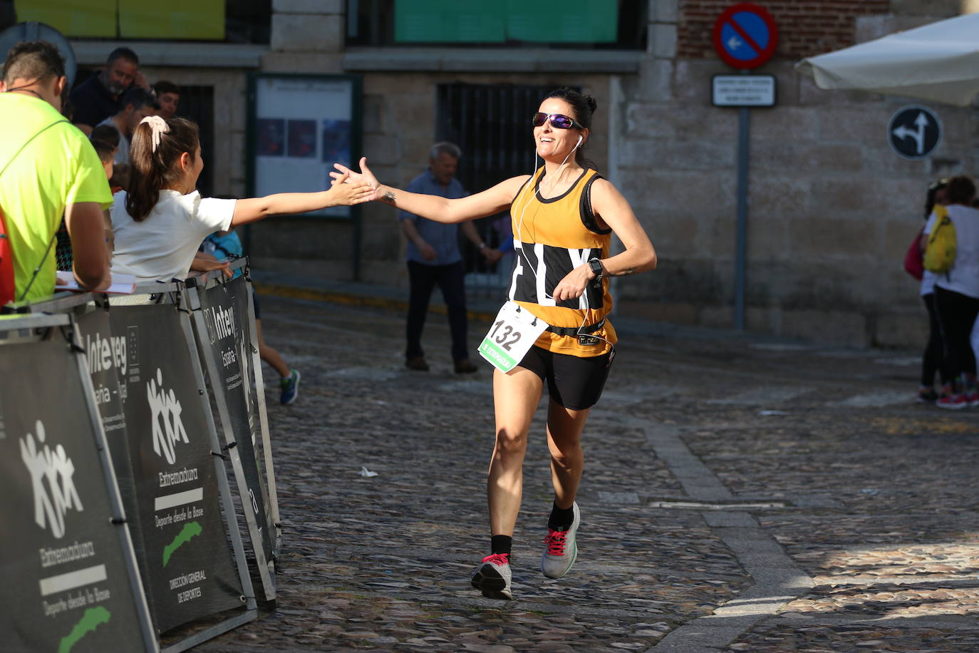 Fotos: Bruno Paixão y Anabel Benítez, vencedores de la XXIII Carrera Popular de Jerez de los Caballeros