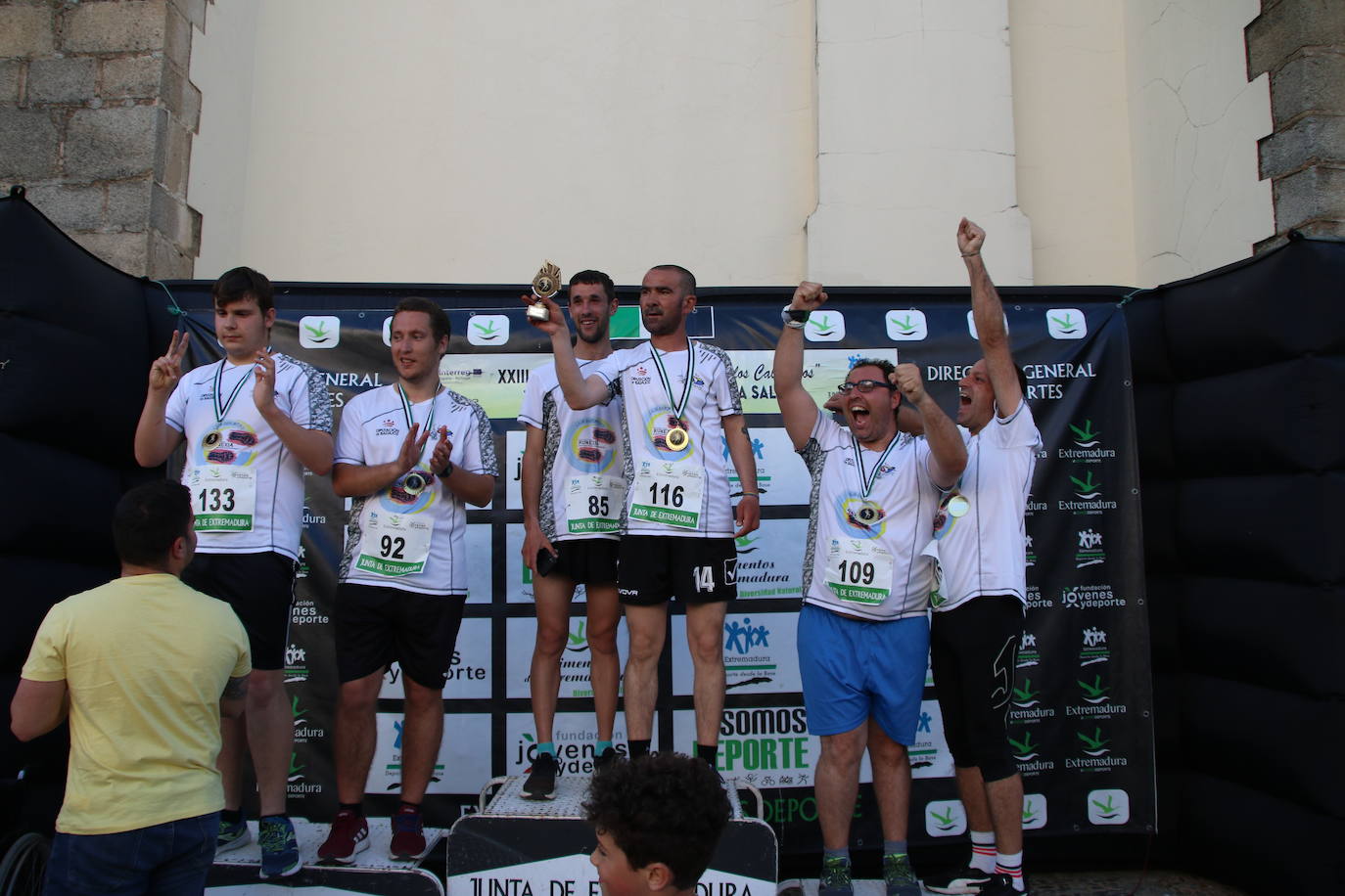Fotos: Bruno Paixão y Anabel Benítez, vencedores de la XXIII Carrera Popular de Jerez de los Caballeros