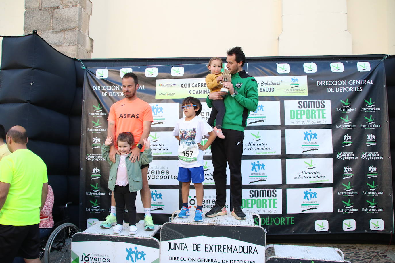 Fotos: Bruno Paixão y Anabel Benítez, vencedores de la XXIII Carrera Popular de Jerez de los Caballeros