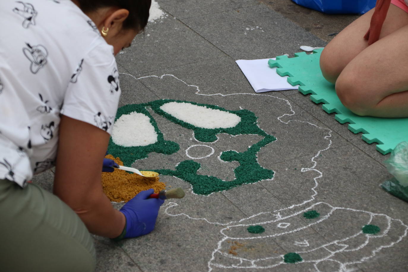 Fotos: Las alfombras de sal vuelven a engalanar las calles de Jerez para celebrar el Corpus Christi
