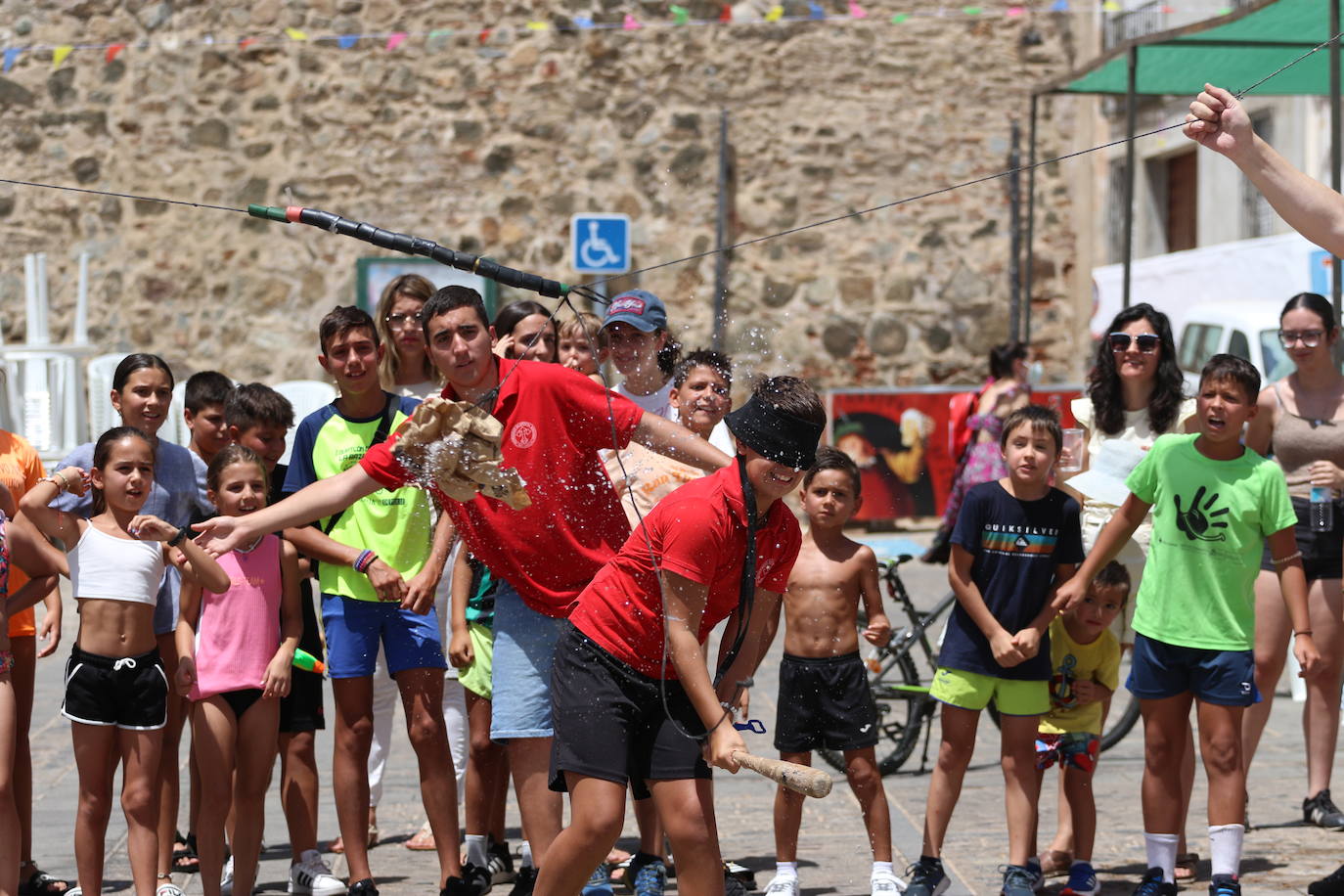 Fotos: El barrio de Santiago celebra este sábado su tradicional «velá»