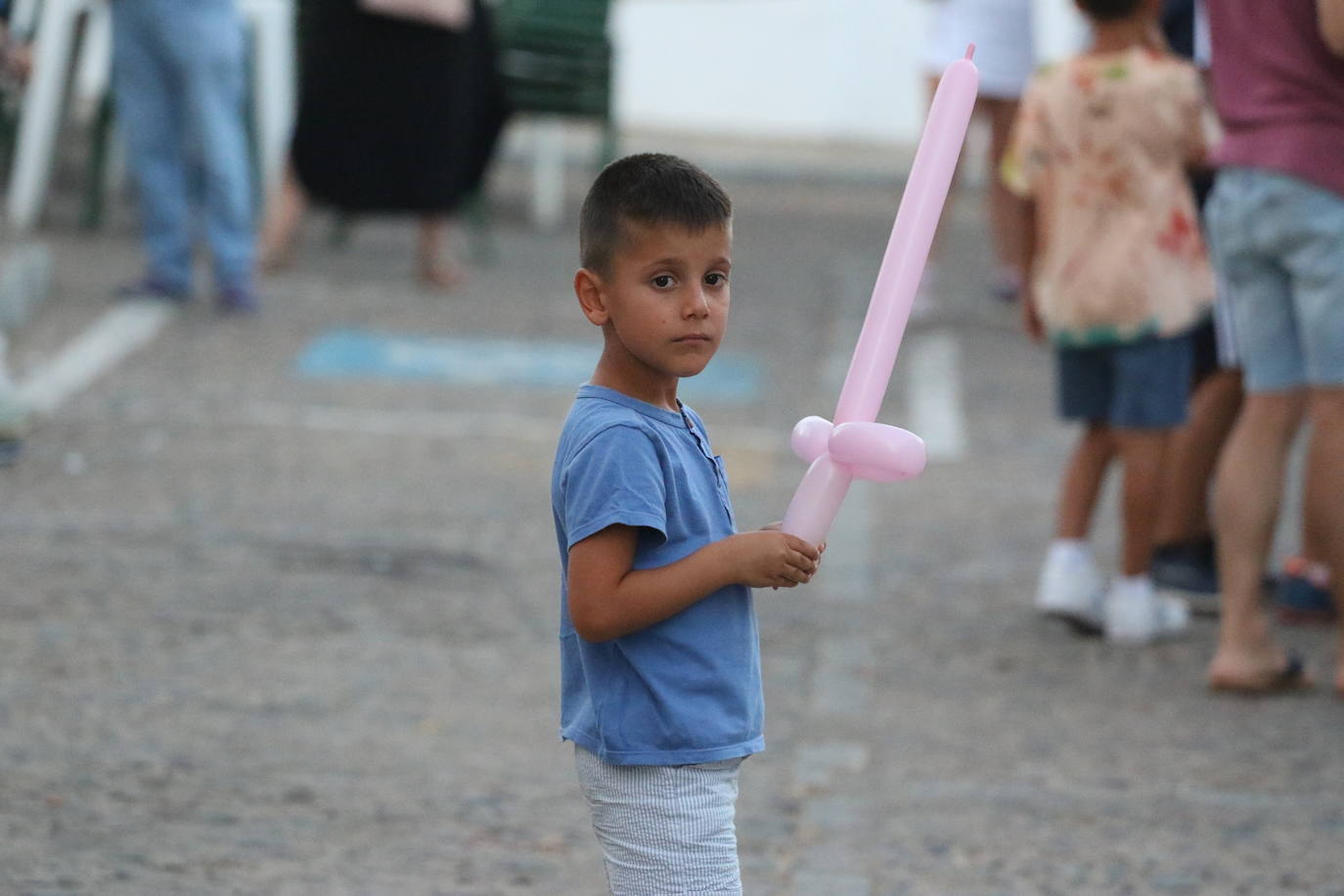 Fotos: La «velá» del barrio de Santa Catalina continúa este sábado con más música y animación