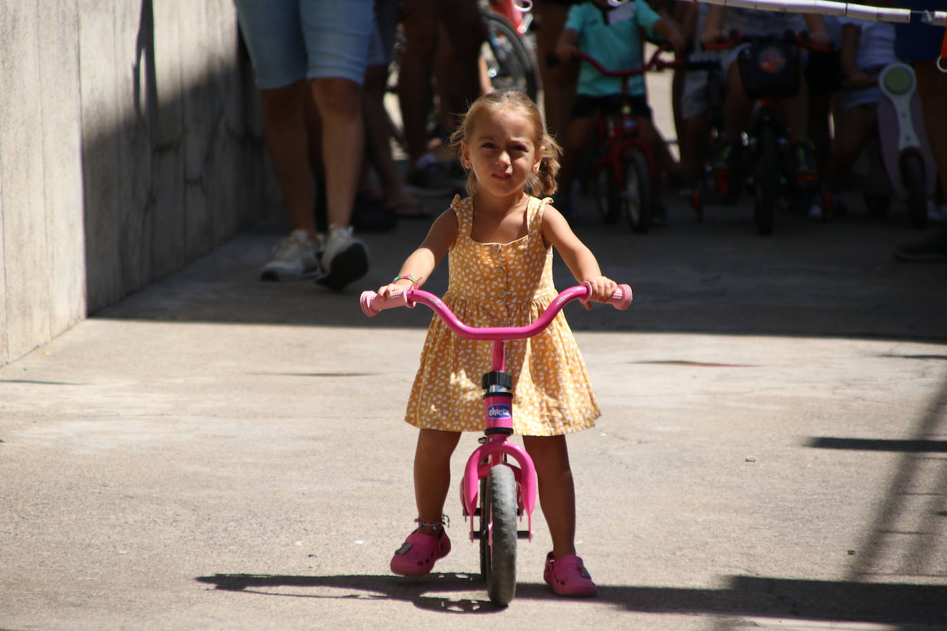 Fotos: Los más pequeños disfrutan con los juegos tradicionales en la «velá» del barrio de los Santos Mártires
