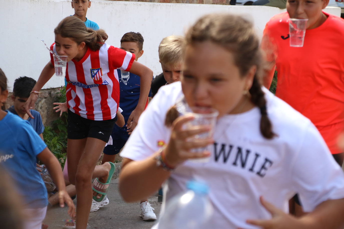 Fotos: La «velá» del barrio de San Roque continúa con la tradicional bendición de animales y los juegos infantiles