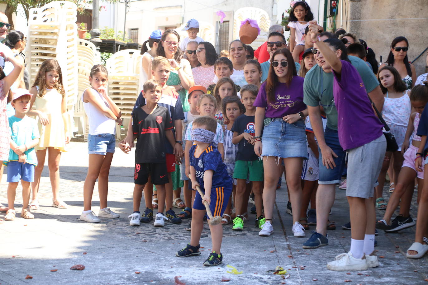 Fotos: El barrio de Santa María continúa este sábado con su tradicional «velá»