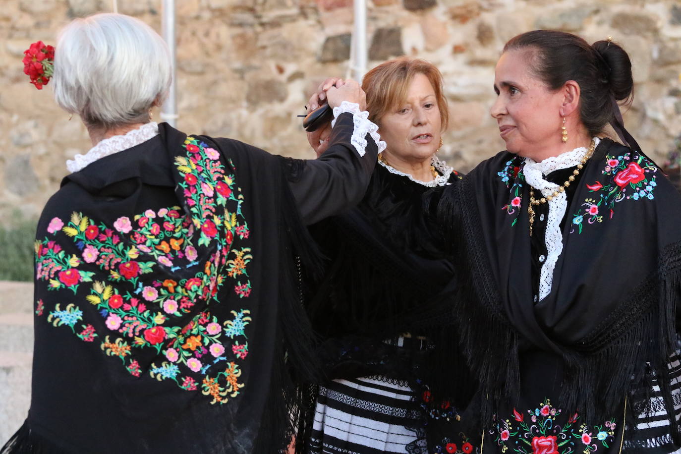 Fotos: Jerez de los Caballeros celebra el Día de Extremadura con un acto institucional en el Lienzo de Muralla