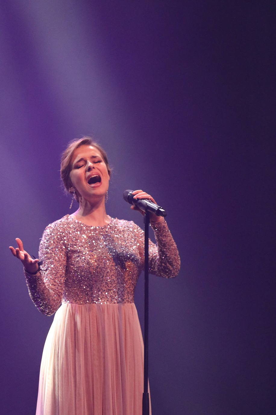 Fotos: Ana Nina, ganadora del Festival de la Canción de Extremadura 2022