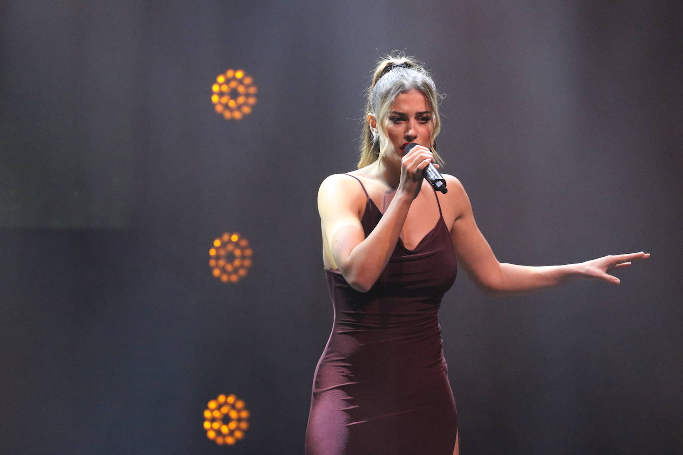Fotos: Ana Nina, ganadora del Festival de la Canción de Extremadura 2022