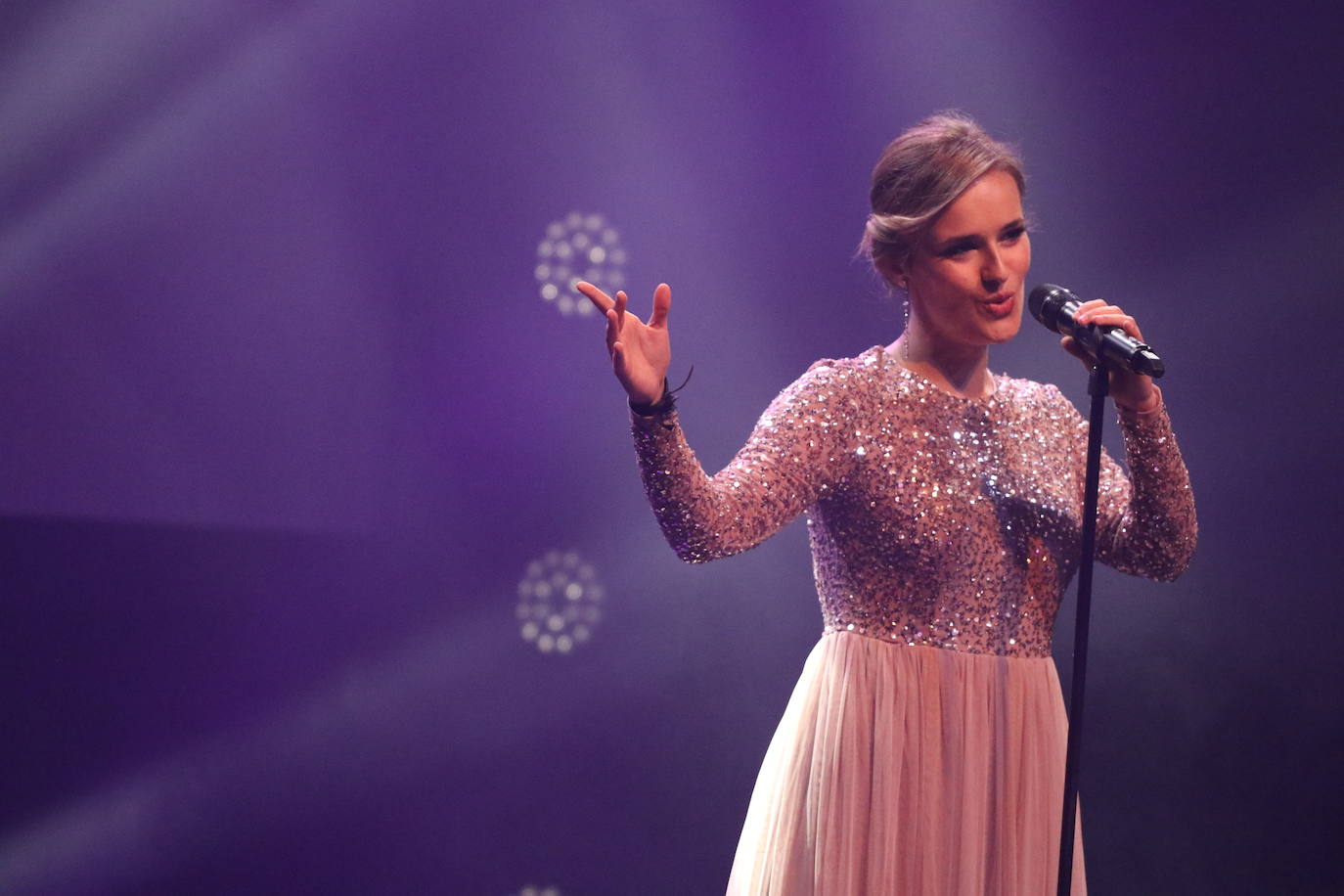 Fotos: Ana Nina, ganadora del Festival de la Canción de Extremadura 2022
