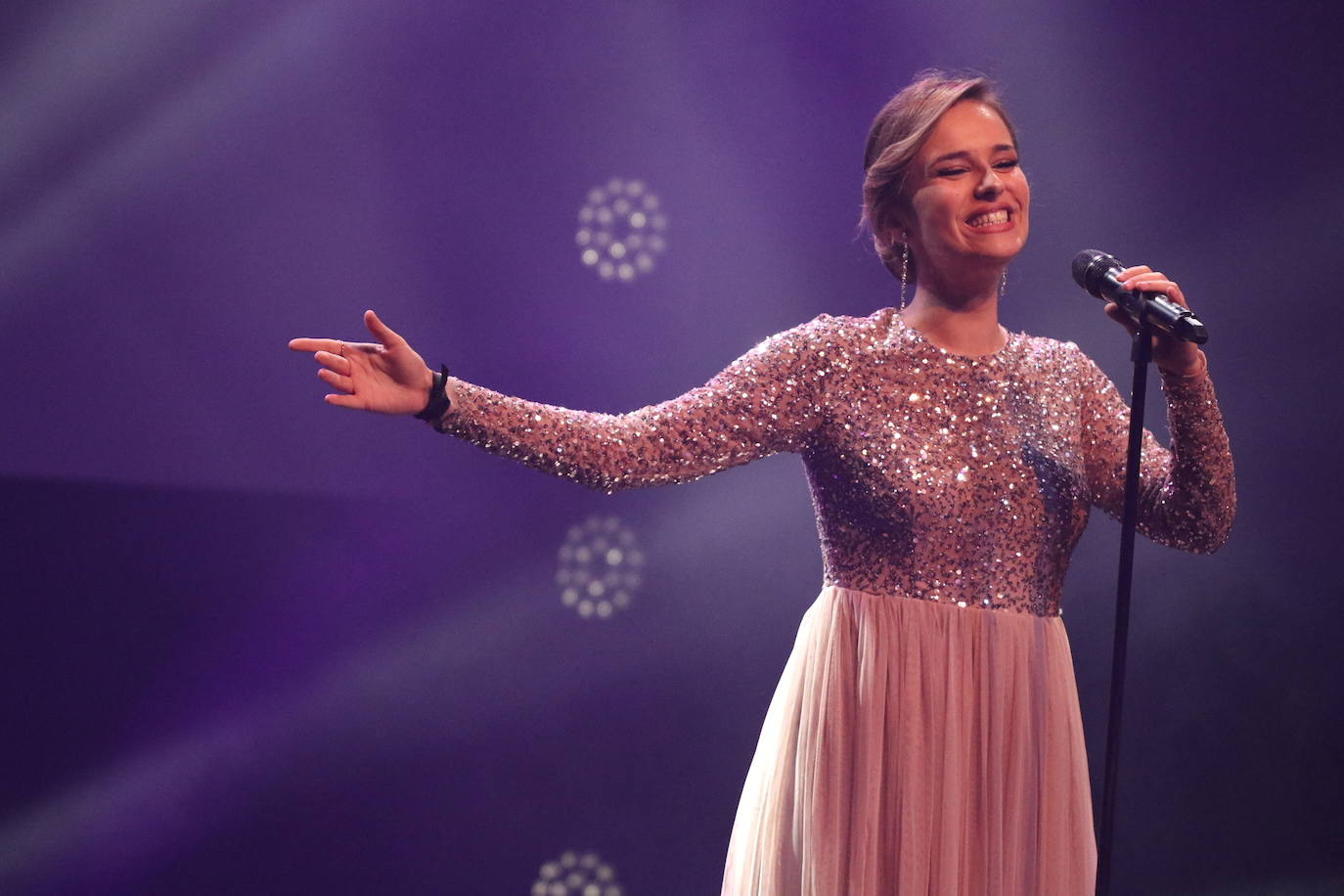 Fotos: Ana Nina, ganadora del Festival de la Canción de Extremadura 2022