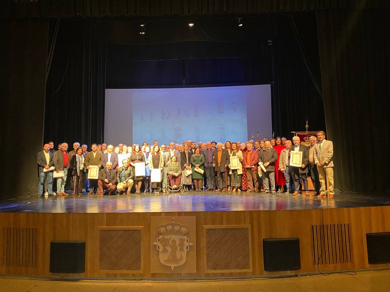 Fotos: Jerez conmemora los 40 años de ayuntamientos democráticos con un homenaje a las mujeres y hombres que han formado parte de la Corporación Municipal