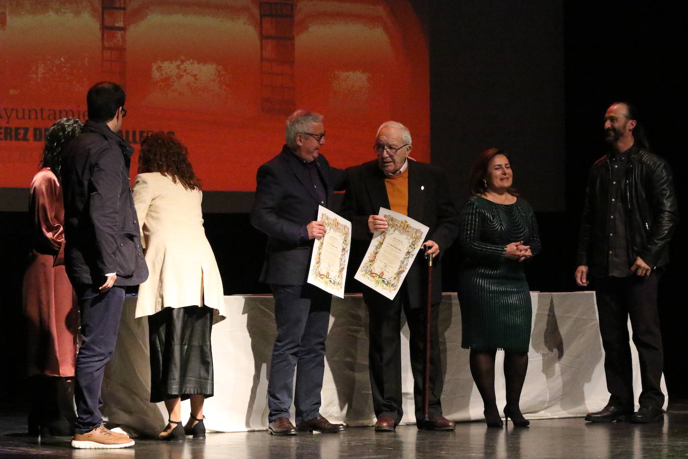 Fotos: Jerez conmemora los 40 años de ayuntamientos democráticos con un homenaje a las mujeres y hombres que han formado parte de la Corporación Municipal