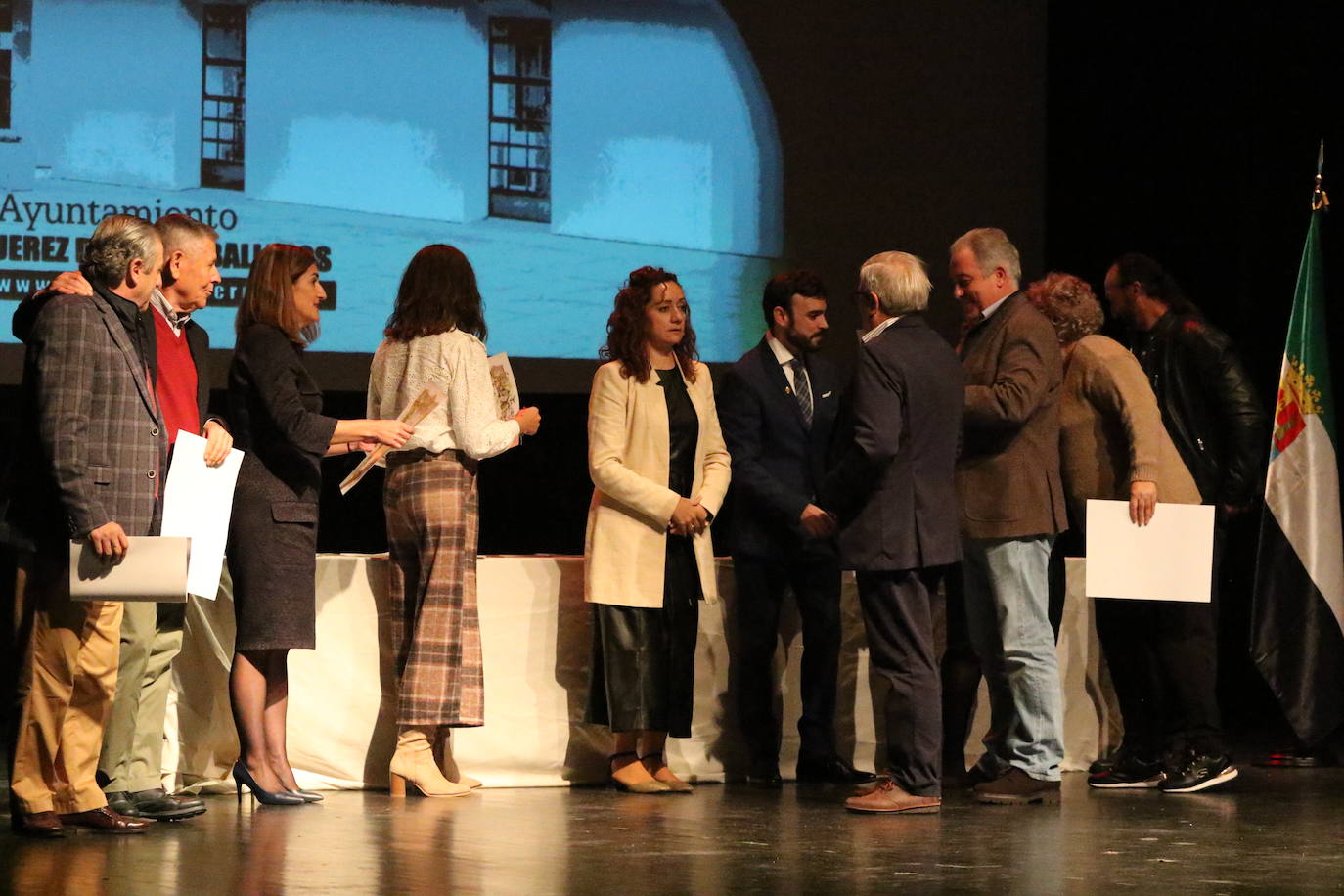 Fotos: Jerez conmemora los 40 años de ayuntamientos democráticos con un homenaje a las mujeres y hombres que han formado parte de la Corporación Municipal