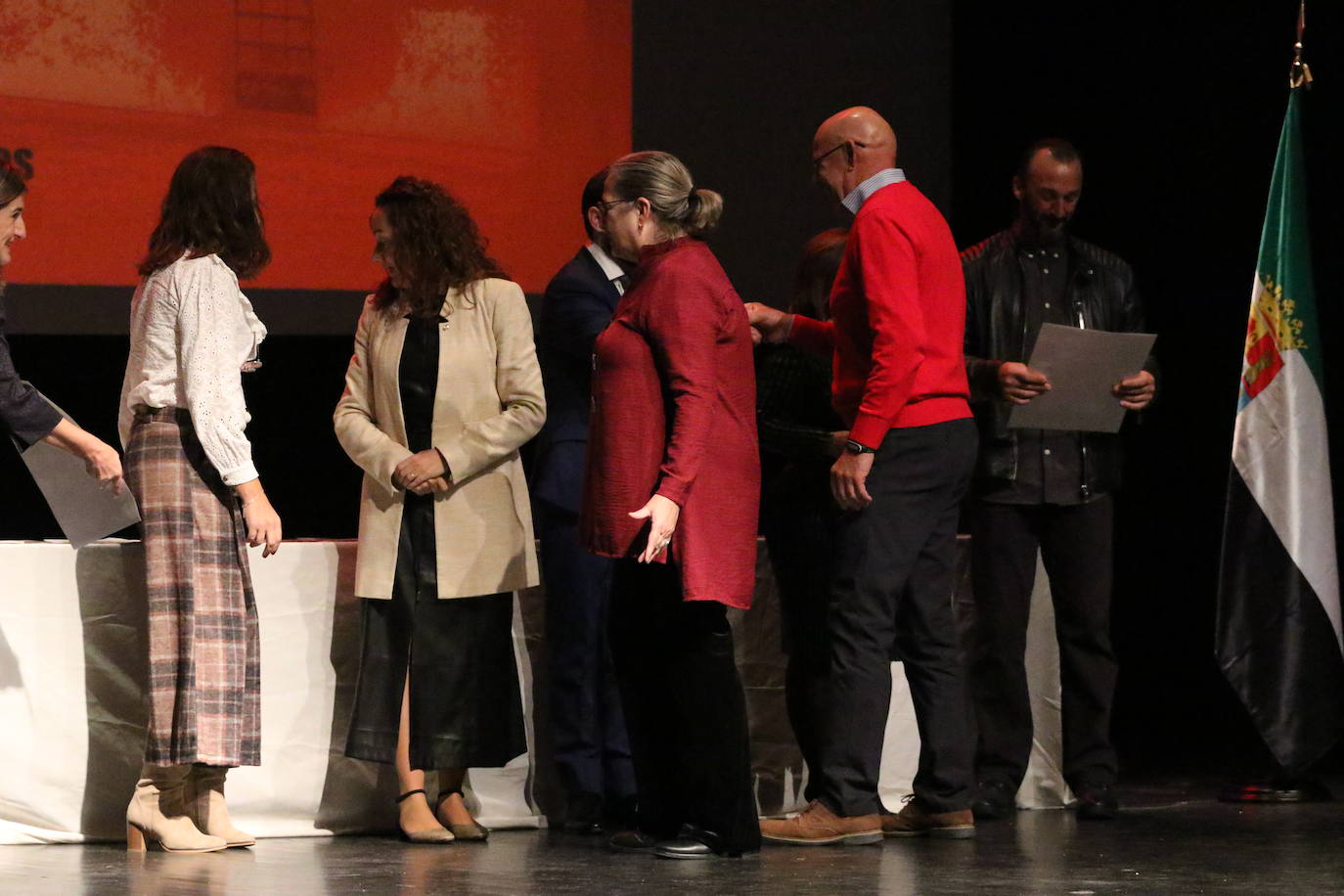 Fotos: Jerez conmemora los 40 años de ayuntamientos democráticos con un homenaje a las mujeres y hombres que han formado parte de la Corporación Municipal