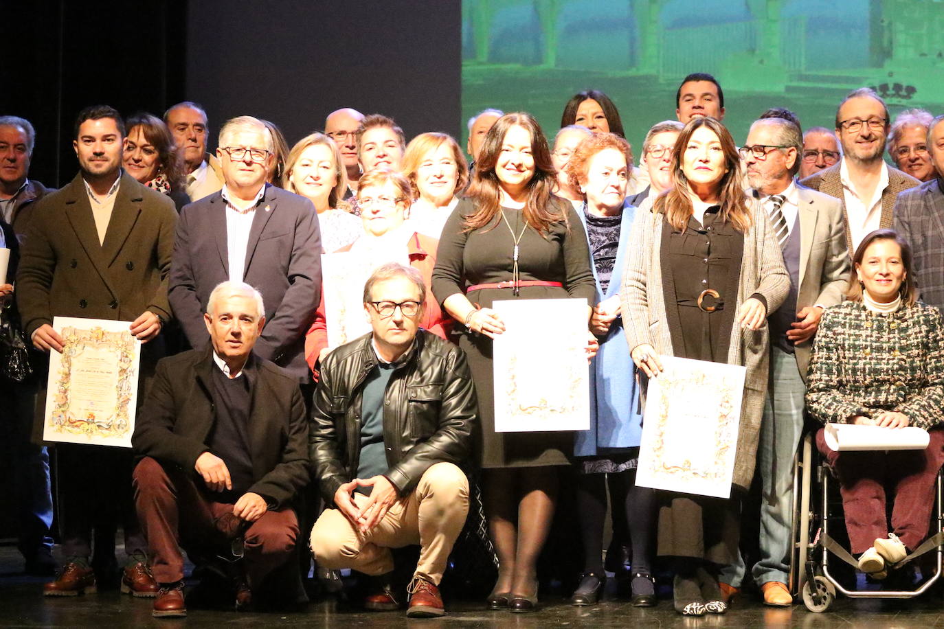 Fotos: Jerez conmemora los 40 años de ayuntamientos democráticos con un homenaje a las mujeres y hombres que han formado parte de la Corporación Municipal