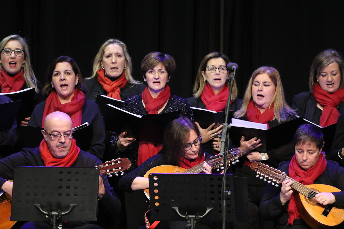 Fotos: Jerez de los Caballeros celebra una nueva edición de su tradicional &#039;Certamen de Villancicos&#039;