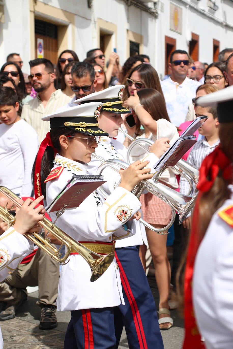 Fotogalería I: Jerez de los Caballeros despide su Semana Santa 2023 con un jubiloso Domingo de Resurrección