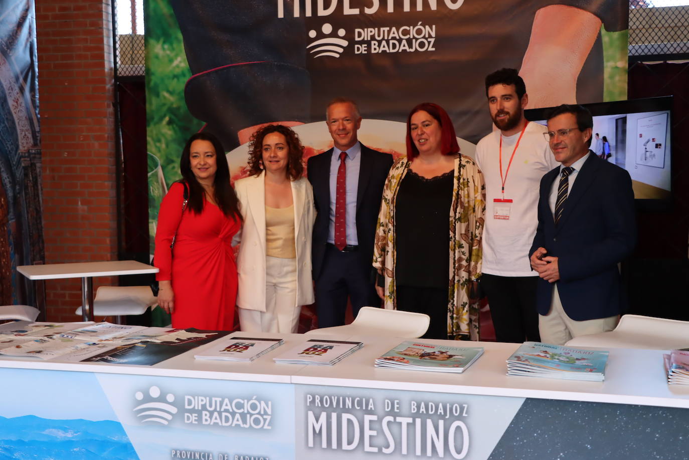 El presidente del Senado defiende el mayor esfuerzo en apoyo al sector del cerdo ibérico en la inauguración del XXXIII Salón del Jamón Ibérico