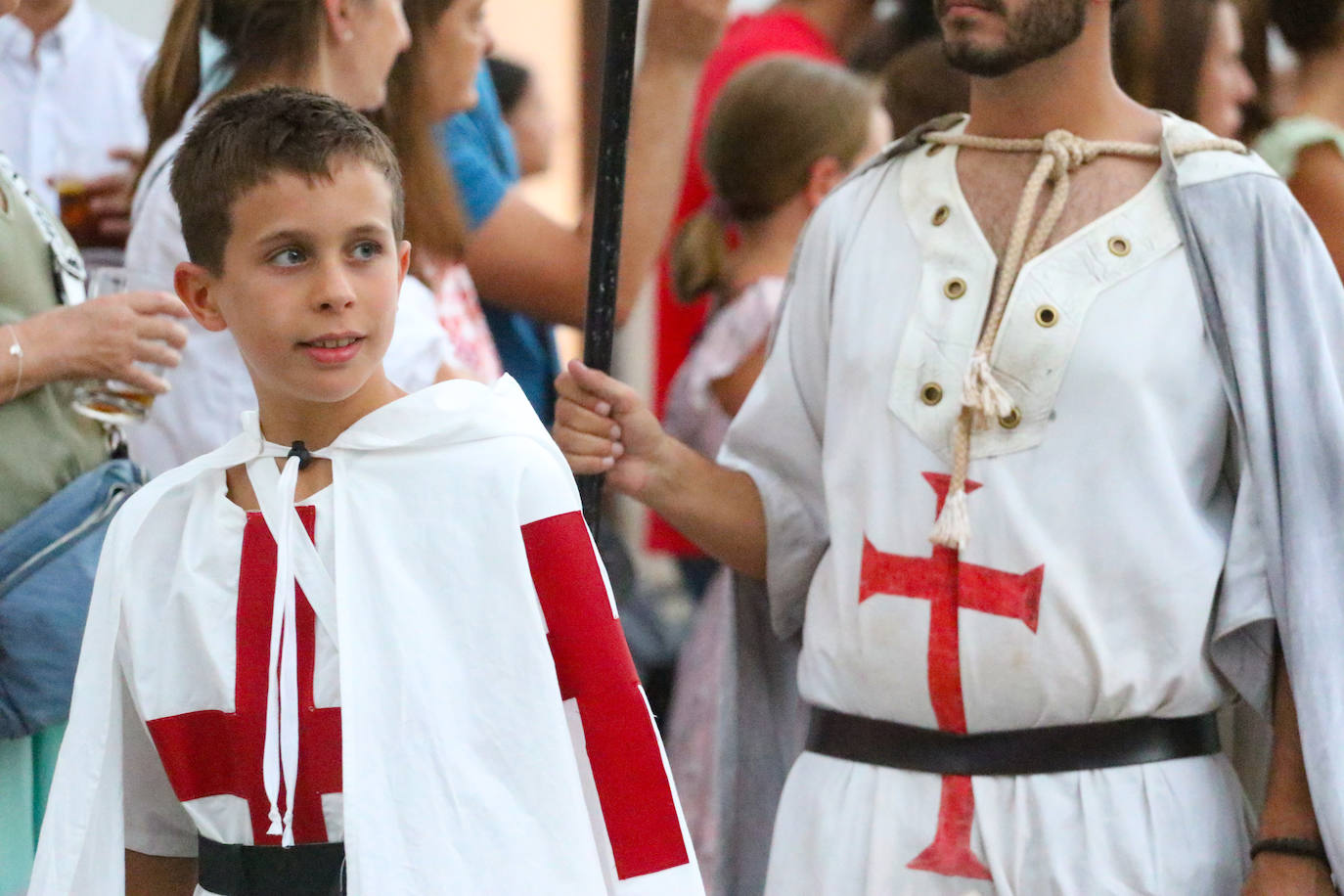 Desfile inaugural del XX Festival Templario de Jerez de los Caballeros, en imágenes