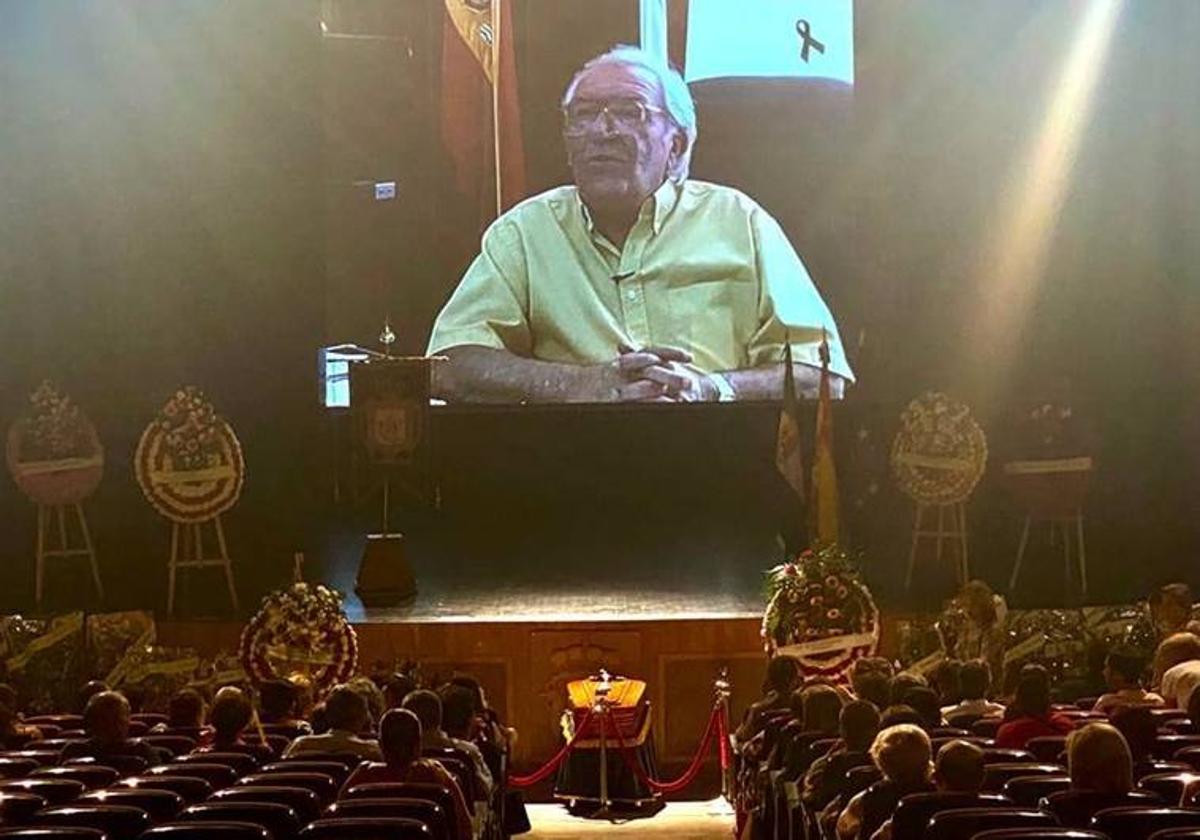 Jerez decreta tres días de luto por el fallecimiento de Manuel Calzado