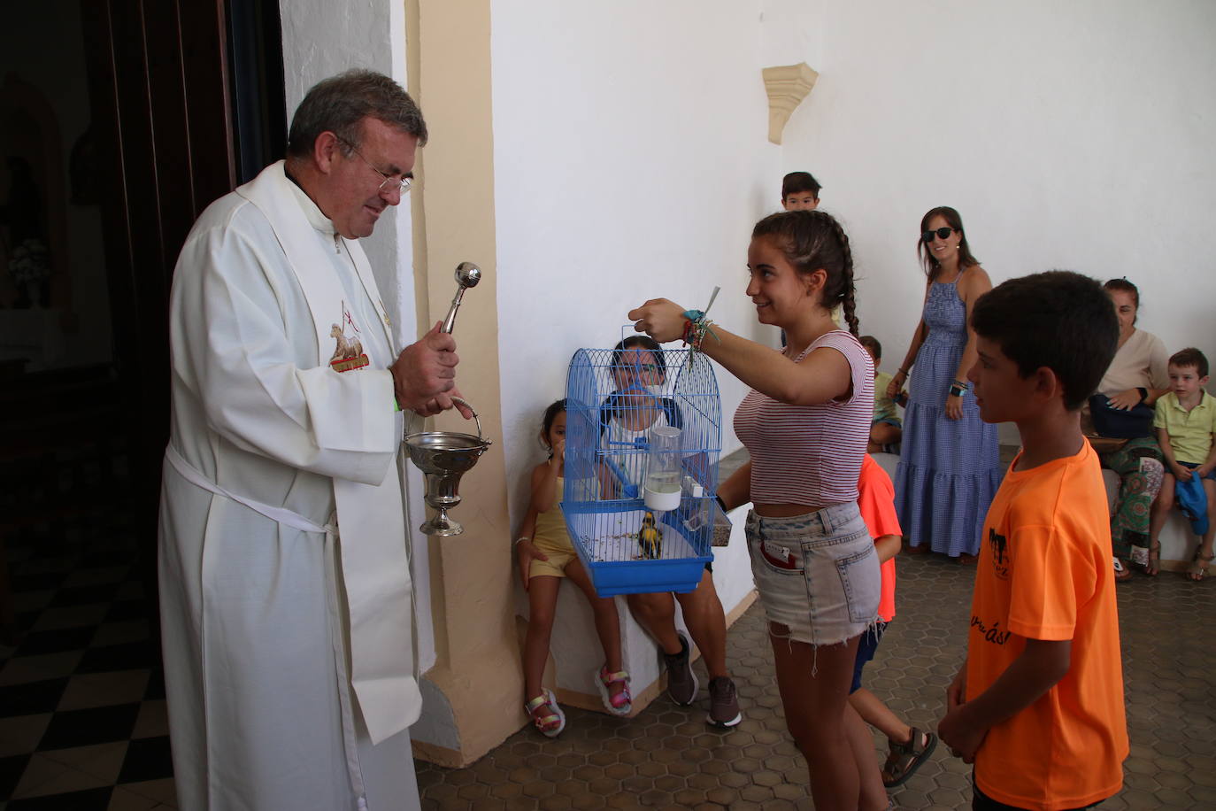 La ermita de San Roque acoge la tradicional bendición de animales