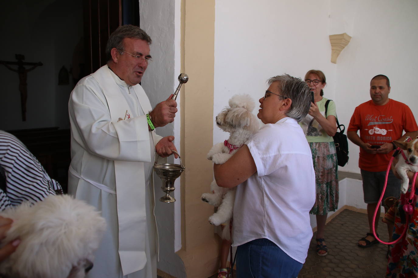 La ermita de San Roque acoge la tradicional bendición de animales