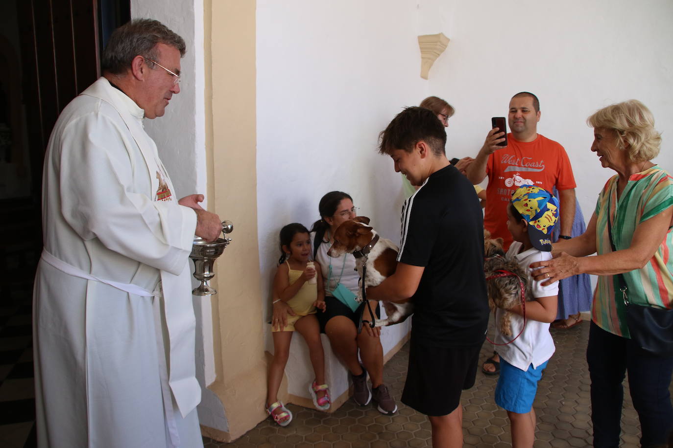 La ermita de San Roque acoge la tradicional bendición de animales