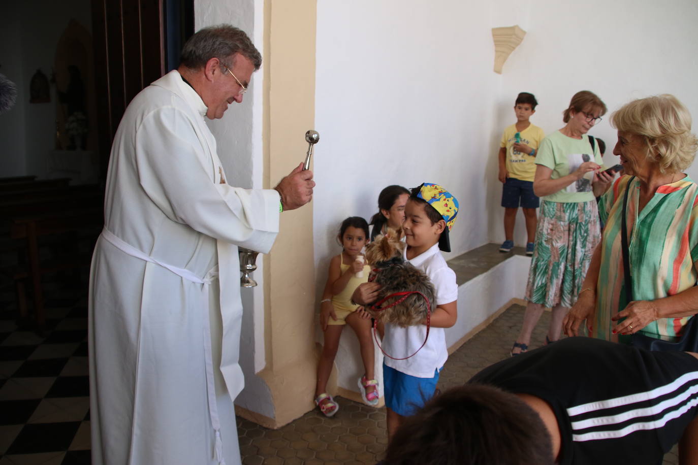 La ermita de San Roque acoge la tradicional bendición de animales