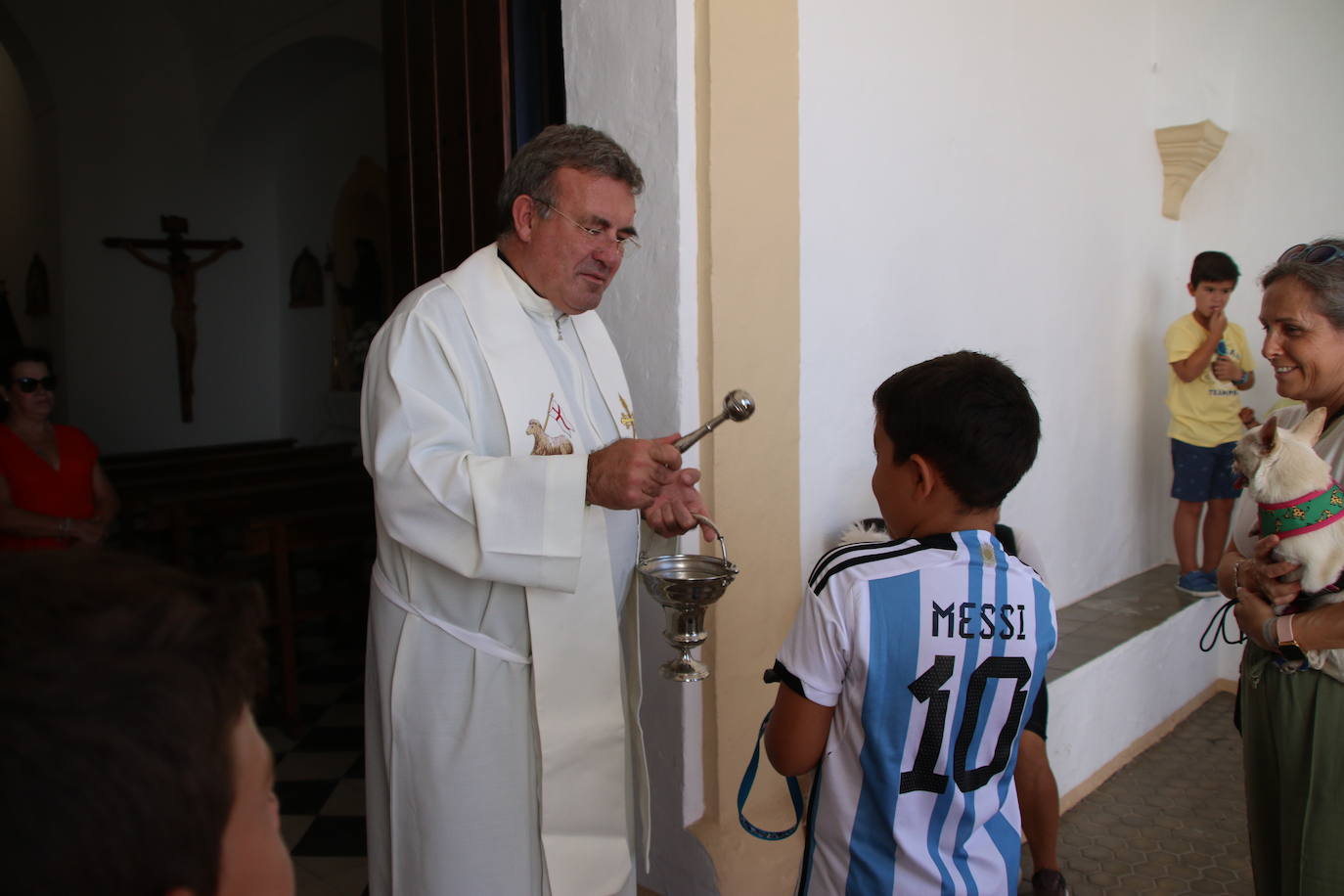 La ermita de San Roque acoge la tradicional bendición de animales