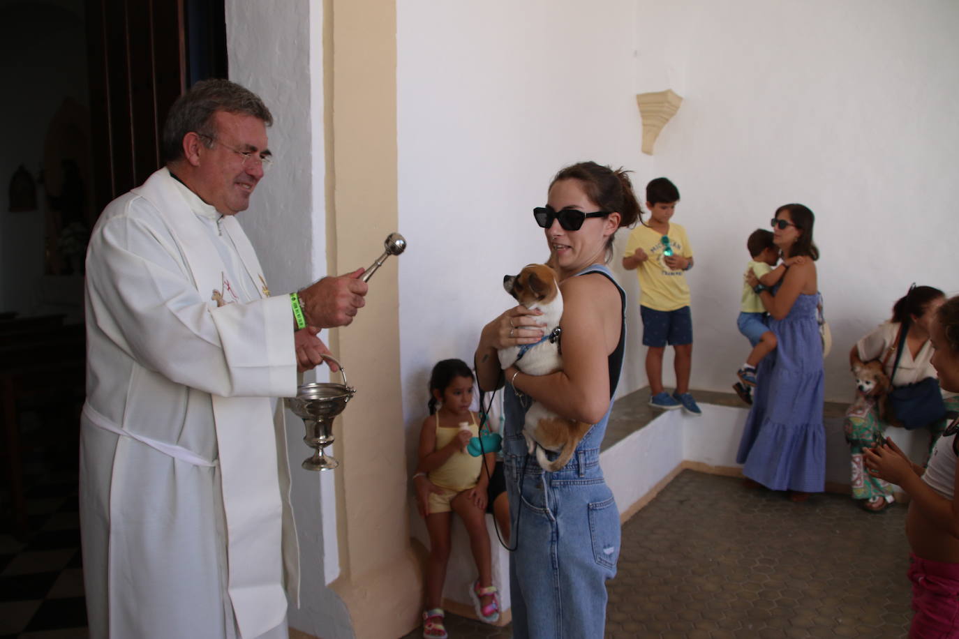 La ermita de San Roque acoge la tradicional bendición de animales