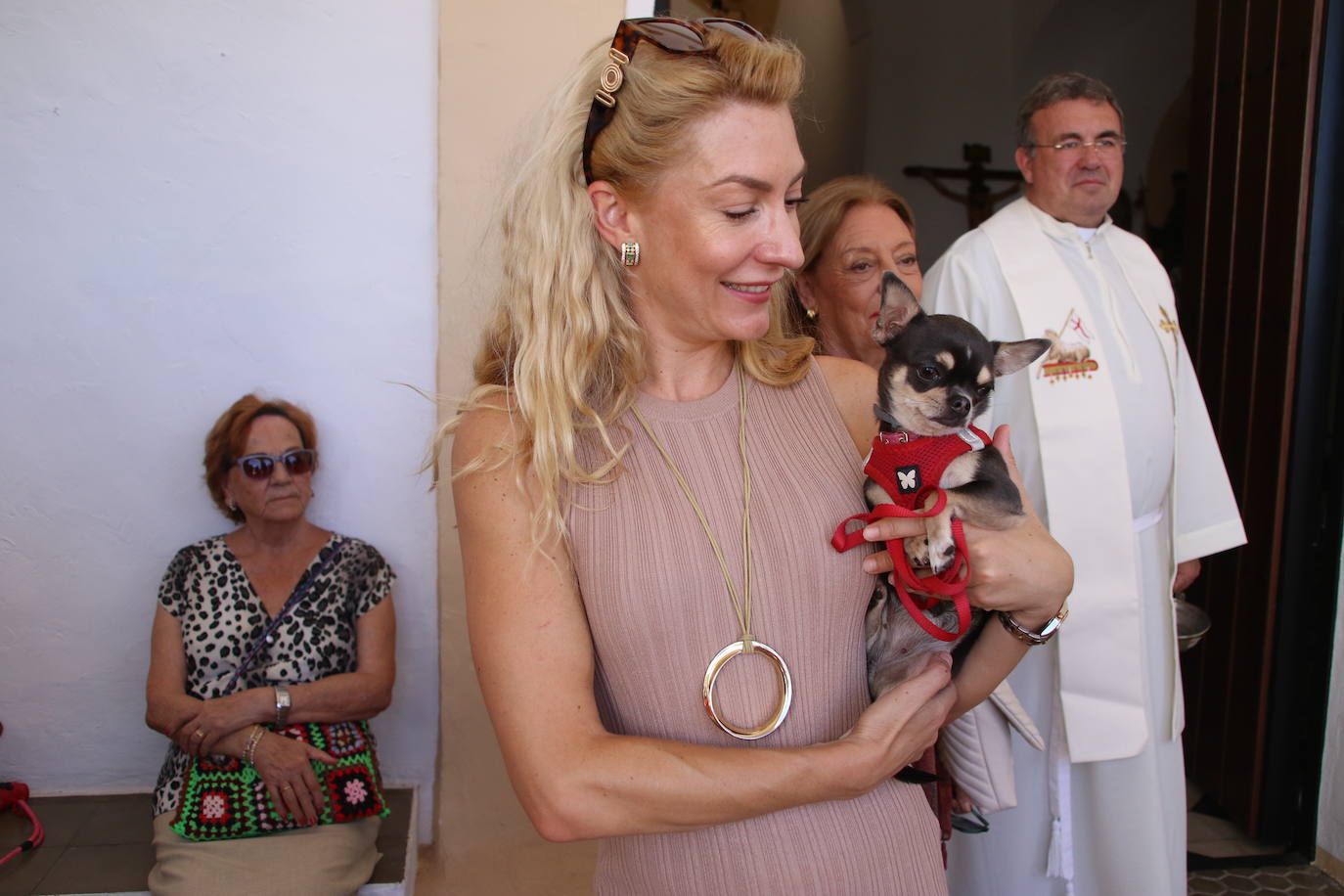 La ermita de San Roque acoge la tradicional bendición de animales