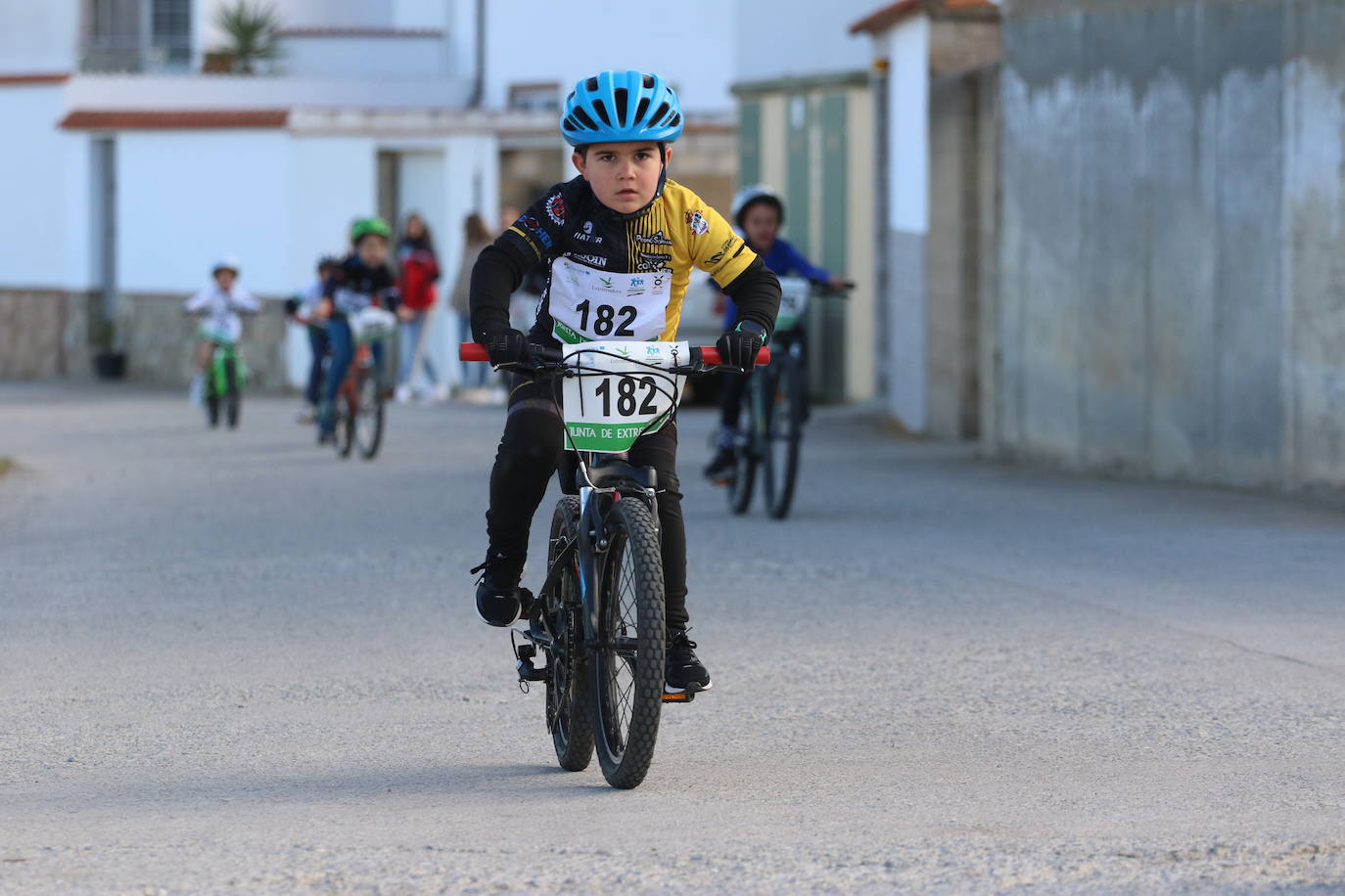 Fotos: Éxito de participación en el II Duatlón Cross Infantil La Bazana 2023