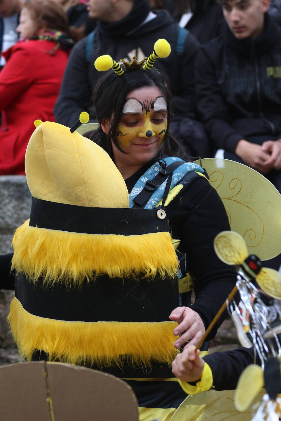 Fotos: Arranca el Carnaval en Jerez de los Caballeros con el desfile de los centros educativos
